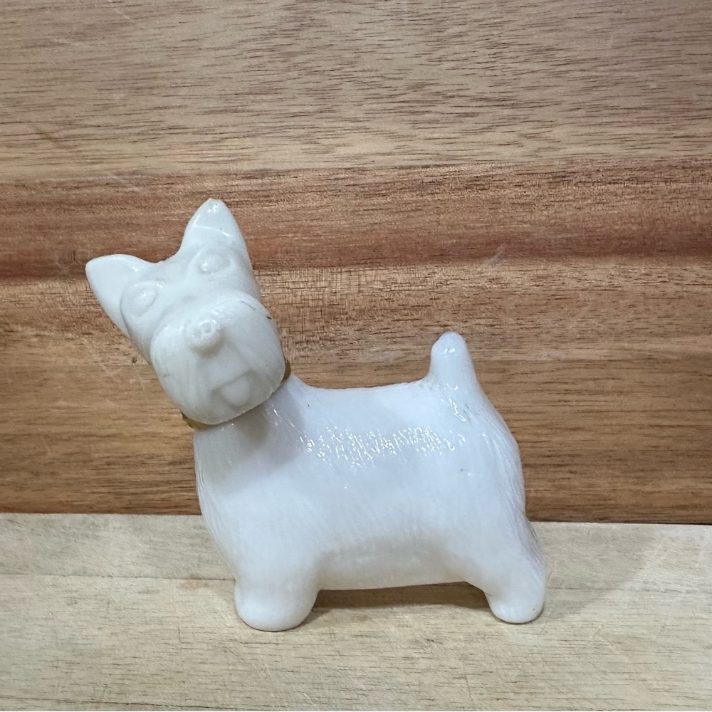 Vintage Avon White Milk Glass Scotty Dog Bottle - Picture 2 of 4